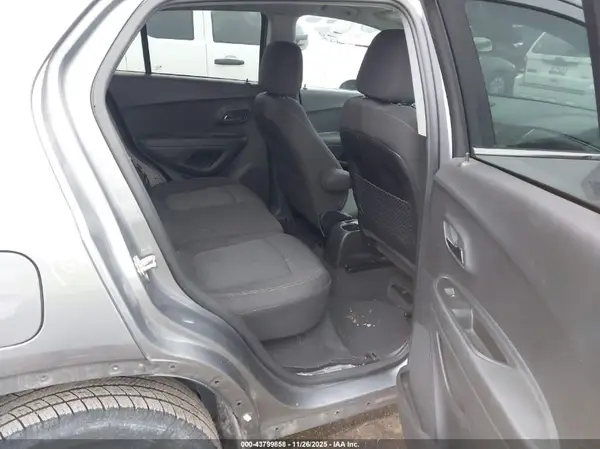 3GNCJLSB8LL149555 2020 CHEVROLET TRAX - Image 8
