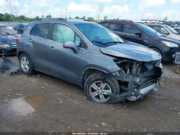 3GNCJLSB8LL157736 2020 CHEVROLET TRAX - Image 1