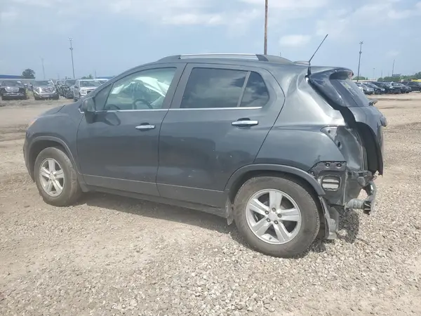 3GNCJLSB8LL175914 2020 CHEVROLET TRAX - Image 2