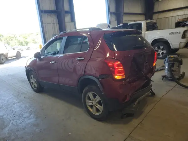 3GNCJLSB8LL194916 2020 CHEVROLET TRAX - Image 2