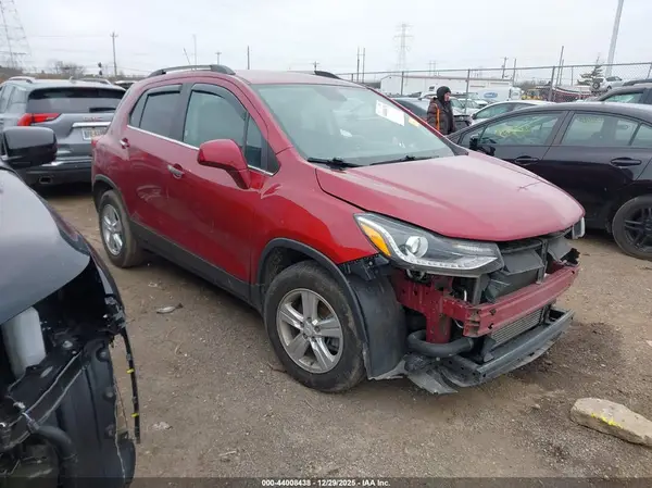 3GNCJLSB8LL197086 2020 CHEVROLET TRAX - Image 1