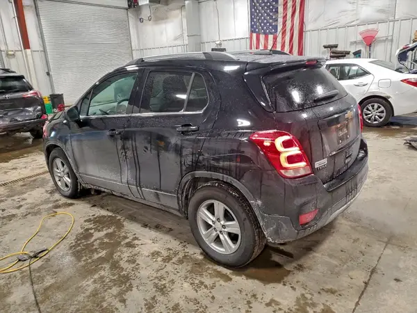 3GNCJLSB8LL212010 2020 CHEVROLET TRAX - Image 2