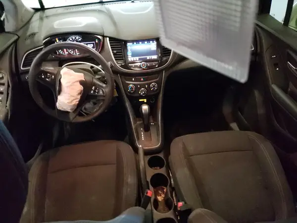3GNCJLSB8LL212203 2020 CHEVROLET TRAX - Image 8