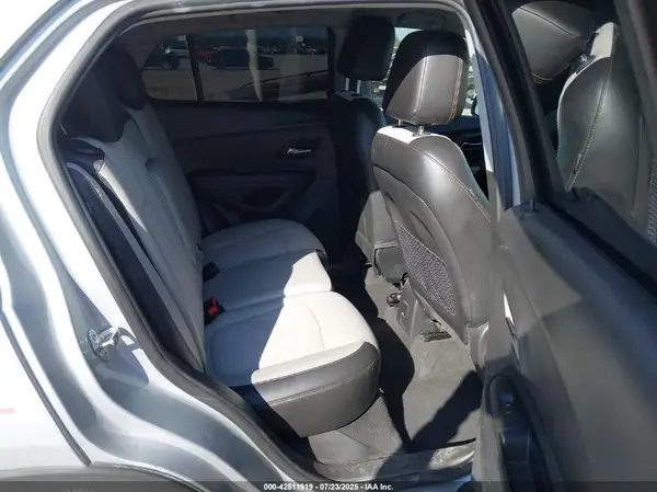 3GNCJLSB8LL231110 2020 CHEVROLET TRAX - Image 8