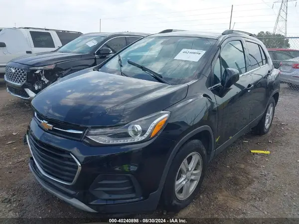 3GNCJLSB8LL231852 2020 CHEVROLET TRAX - Image 2