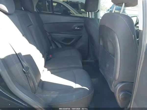 3GNCJLSB8LL240132 2020 CHEVROLET TRAX - Image 8