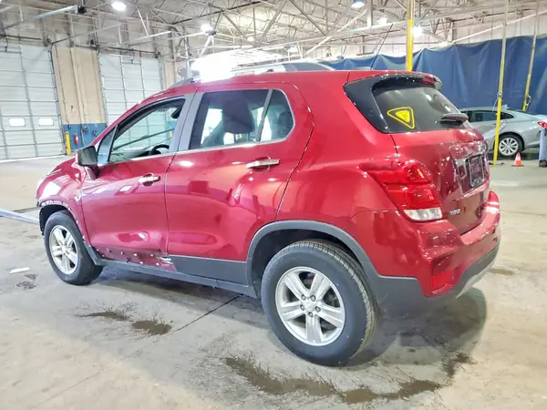 3GNCJLSB8LL254063 2020 CHEVROLET TRAX - Image 2