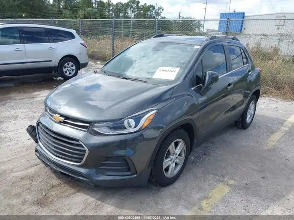 3GNCJLSB8LL269629 2020 CHEVROLET TRAX - Image 2