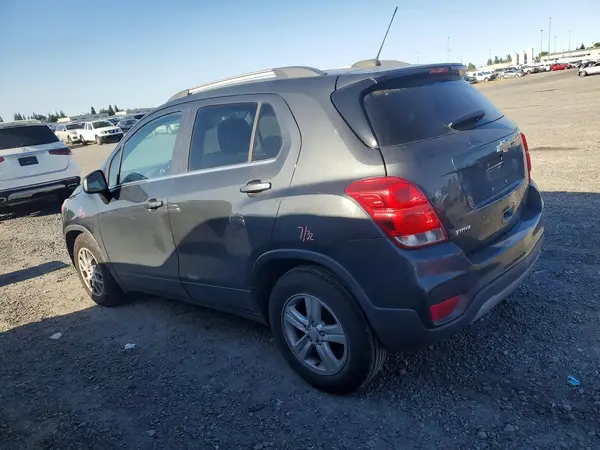 3GNCJLSB8LL269985 2020 CHEVROLET TRAX - Image 2