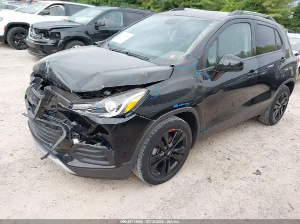 3GNCJLSB8LL293414 2020 CHEVROLET TRAX - Image 2