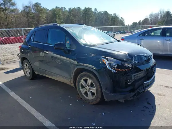 3GNCJLSB8LL293462 2020 CHEVROLET TRAX - Image 1