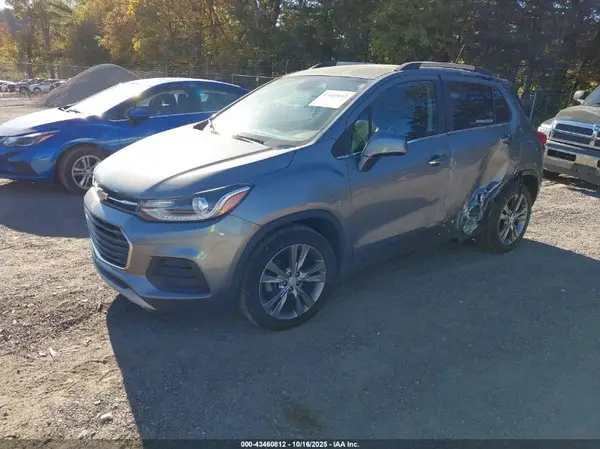 3GNCJLSB8LL301429 2020 CHEVROLET TRAX - Image 2