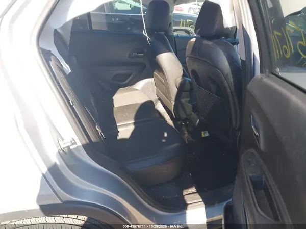 3GNCJLSB8LL311247 2020 CHEVROLET TRAX - Image 8