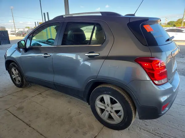 3GNCJLSB8LL320756 2020 CHEVROLET TRAX - Image 2