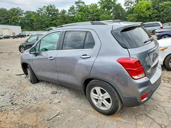 3GNCJLSB8LL322863 2020 CHEVROLET TRAX - Image 2