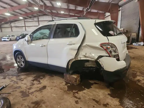 3GNCJLSB9GL161395 2016 CHEVROLET TRAX - Image 2