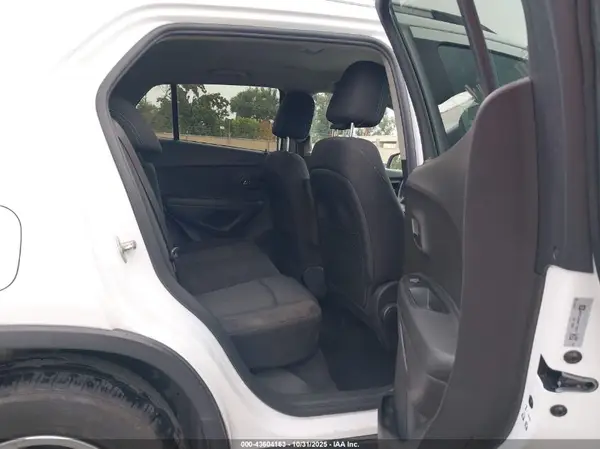 3GNCJLSB9GL178472 2016 CHEVROLET TRAX - Image 8