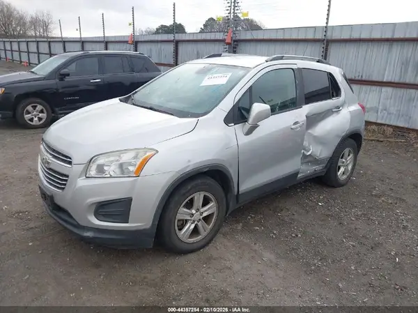 3GNCJLSB9GL274411 2016 CHEVROLET TRAX - Image 2