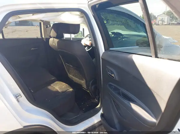 3GNCJLSB9GL280306 2016 CHEVROLET TRAX - Image 8