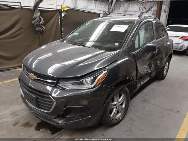 3GNCJLSB9HL168204 2017 CHEVROLET TRAX - Image 2