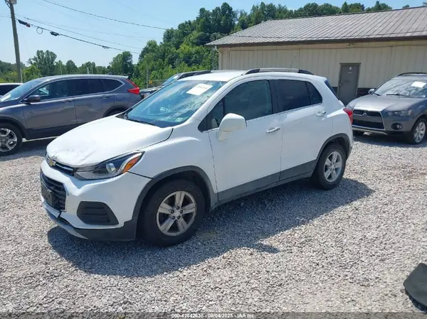 3GNCJLSB9HL250286 2017 CHEVROLET TRAX - Image 2