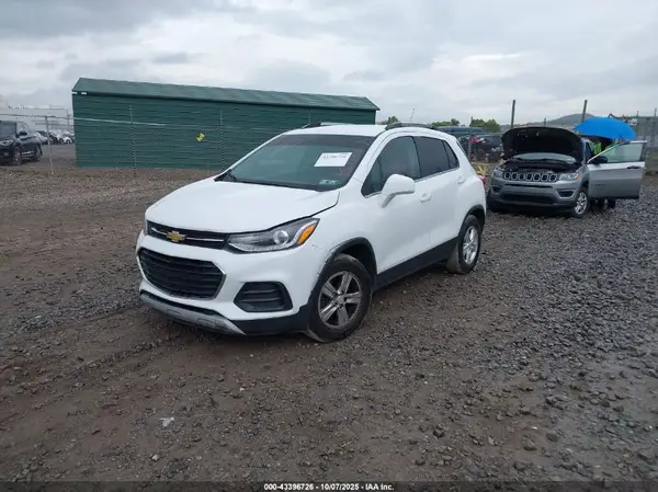 3GNCJLSB9HL267556 2017 CHEVROLET TRAX - Image 2