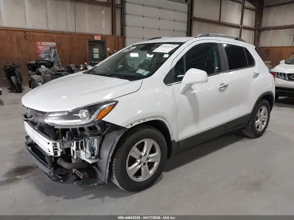 3GNCJLSB9HL279948 2017 CHEVROLET TRAX - Image 2