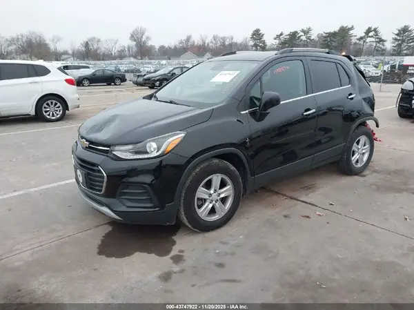 3GNCJLSB9HL288195 2017 CHEVROLET TRAX - Image 2