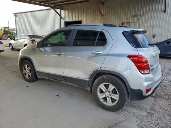 3GNCJLSB9JL204396 2018 CHEVROLET TRAX - Image 2