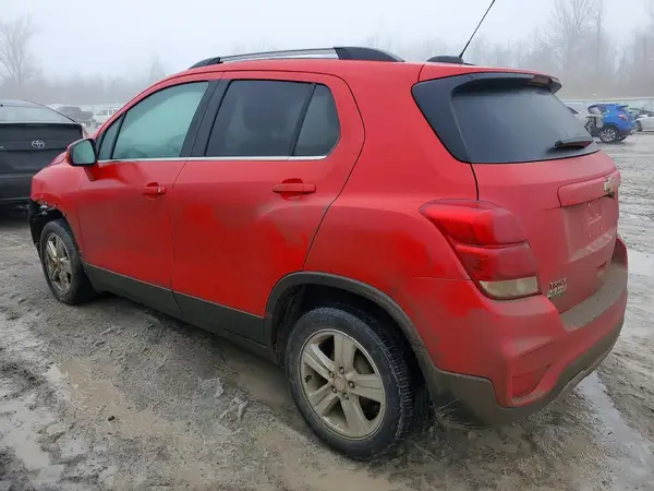 3GNCJLSB9JL219724 2018 CHEVROLET TRAX - Image 2