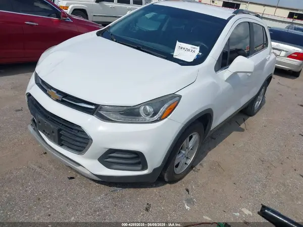 3GNCJLSB9JL249905 2018 CHEVROLET TRAX - Image 2