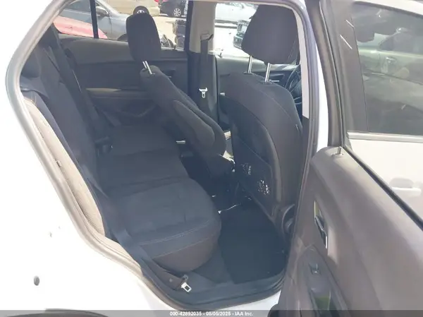 3GNCJLSB9JL249905 2018 CHEVROLET TRAX - Image 8