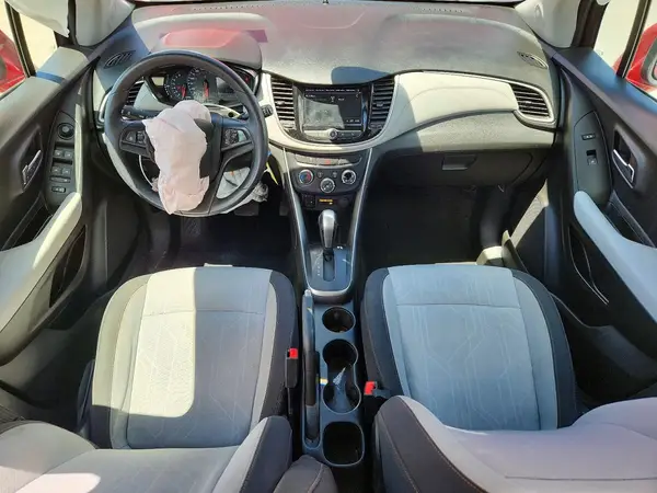 3GNCJLSB9JL260578 2018 CHEVROLET TRAX - Image 8