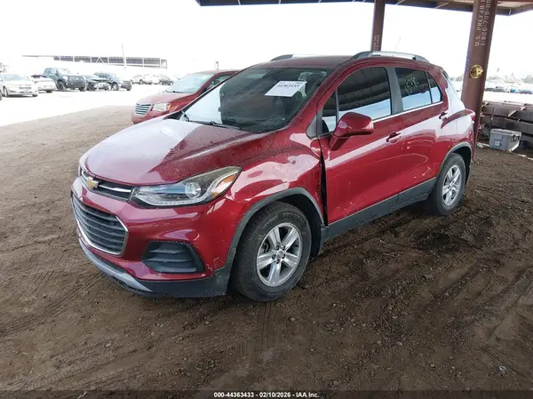 3GNCJLSB9JL274237 2018 CHEVROLET TRAX - Image 2