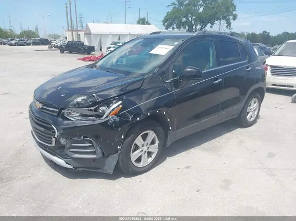 3GNCJLSB9JL276974 2018 CHEVROLET TRAX - Image 2