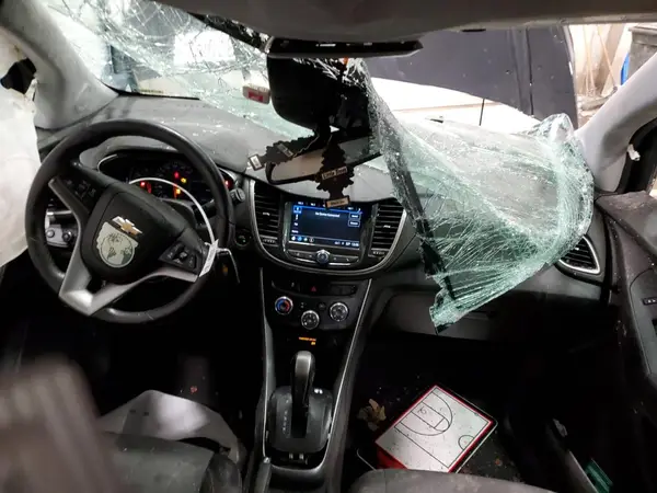 3GNCJLSB9JL293886 2018 CHEVROLET TRAX - Image 8
