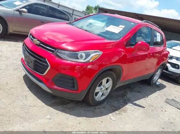 3GNCJLSB9JL299249 2018 CHEVROLET TRAX - Image 2