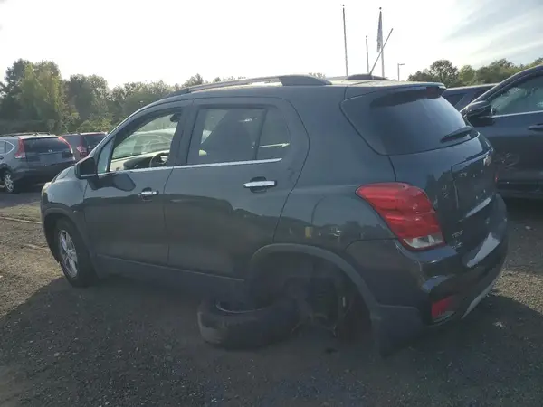 3GNCJLSB9JL325641 2018 CHEVROLET TRAX - Image 2