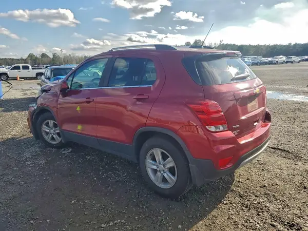 3GNCJLSB9JL330032 2018 CHEVROLET TRAX - Image 2