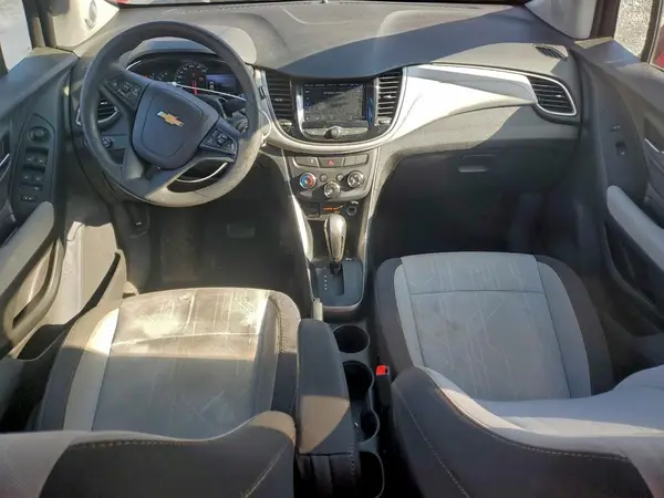 3GNCJLSB9JL330032 2018 CHEVROLET TRAX - Image 8