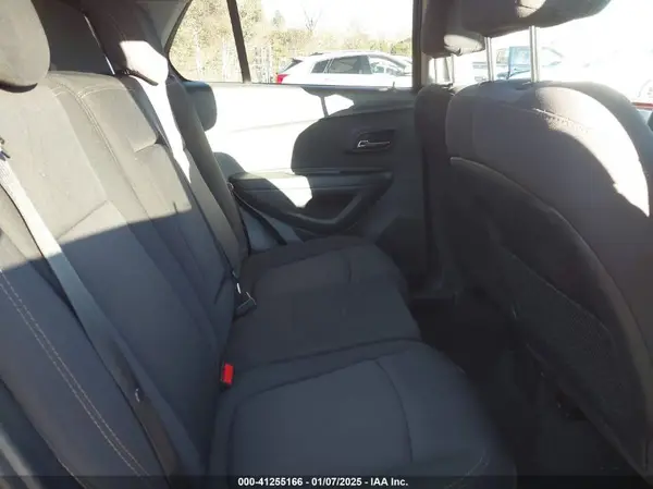 3GNCJLSB9JL331875 2018 CHEVROLET TRAX - Image 8