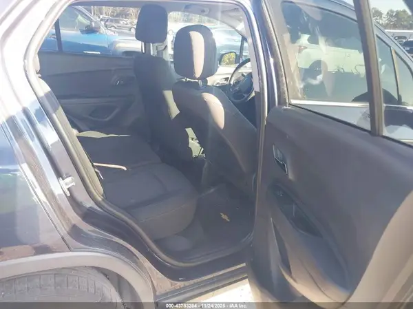 3GNCJLSB9JL333397 2018 CHEVROLET TRAX - Image 8