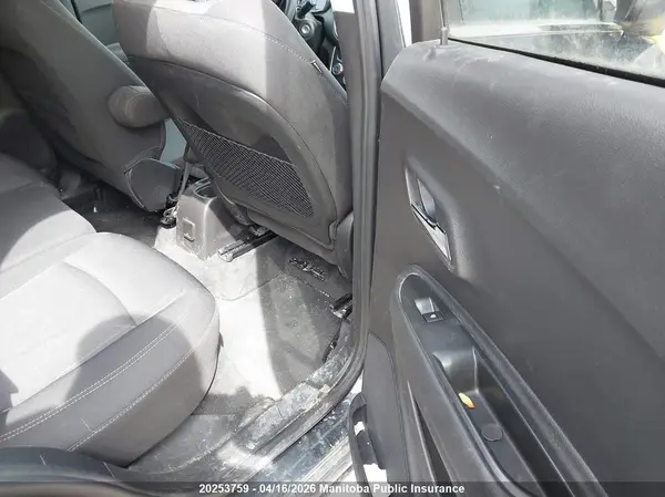3GNCJLSB9JL342570 2018 CHEVROLET TRAX - Image 8