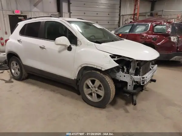 3GNCJLSB9JL345629 2018 CHEVROLET TRAX - Image 1