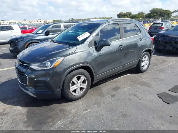 3GNCJLSB9JL359224 2018 CHEVROLET TRAX - Image 2