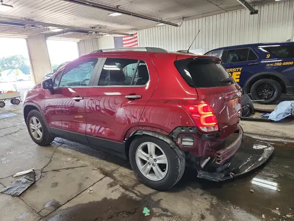 3GNCJLSB9JL366027 2018 CHEVROLET TRAX - Image 2