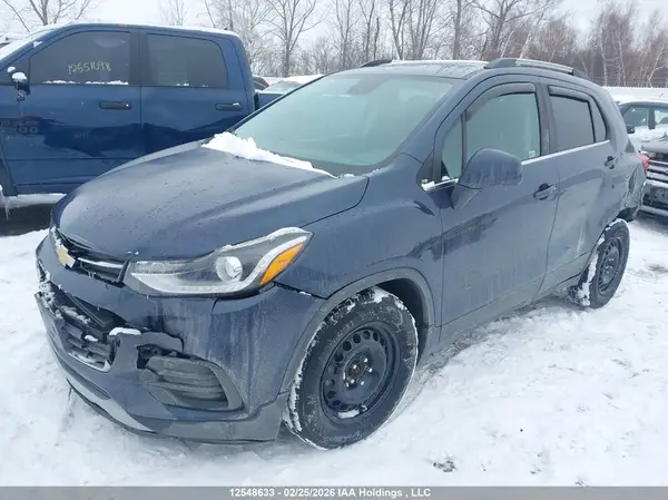 3GNCJLSB9JL367856 2018 CHEVROLET TRAX - Image 2