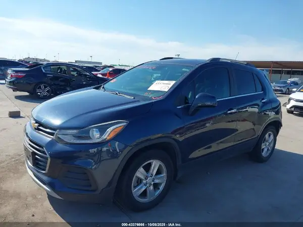 3GNCJLSB9JL404422 2018 CHEVROLET TRAX - Image 2