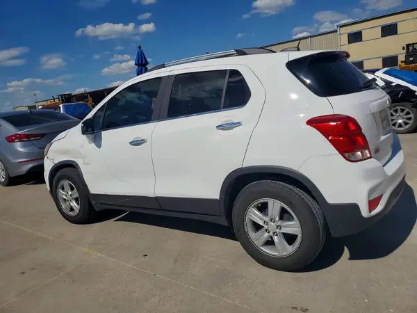 3GNCJLSB9KL116854 2019 CHEVROLET TRAX - Image 2
