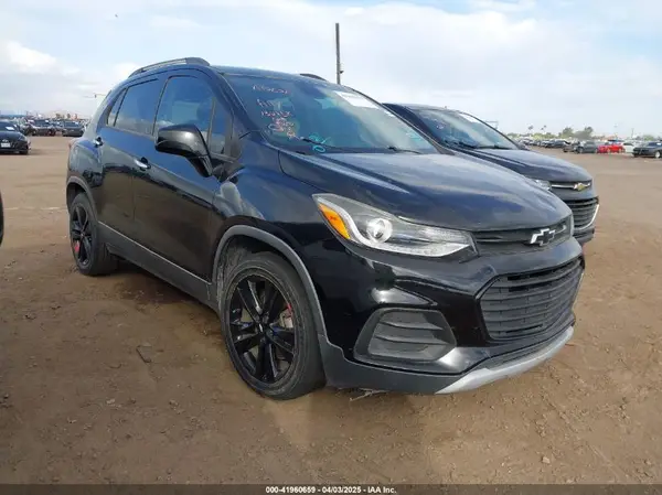 3GNCJLSB9KL132858 2019 CHEVROLET TRAX - Image 1